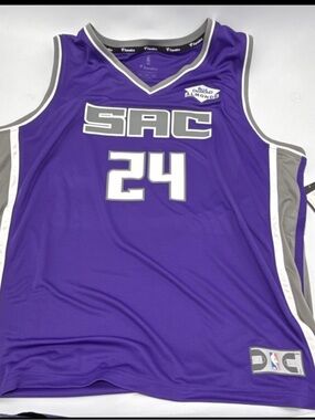 2xl Fanatics Sacramento kings Purple Jersey with White and Gray Trim and NBA Tag